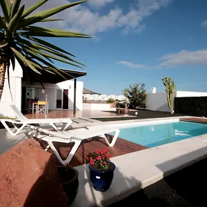 casa-natalie-playa-blanca-lanzarote.in-canary-islands.com/