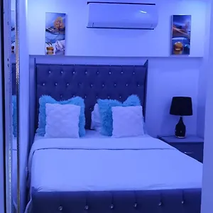 De 1 2 Y 3 Apartment